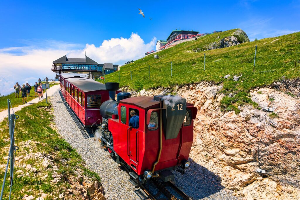 Die Schafbergbahn: Mit Dampf auf den Aussichtsberg im Salzkammergut