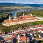 Stift Melk – Barockes Meisterwerk und geistliches Zentrum an der Donau